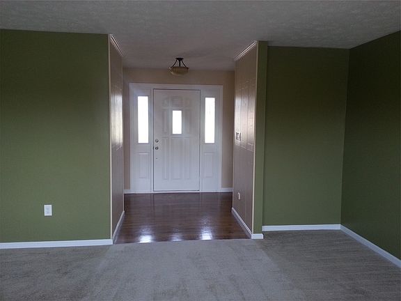 4th image of 8191 Lakeshore Dr