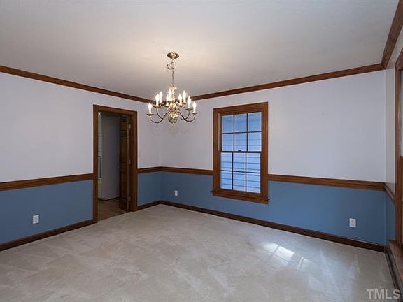 3rd image of 106 Bourke Pl