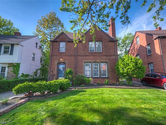 4th image of 3555 Grosvenor Rd