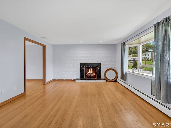 4th image of 22 Westwood Drive