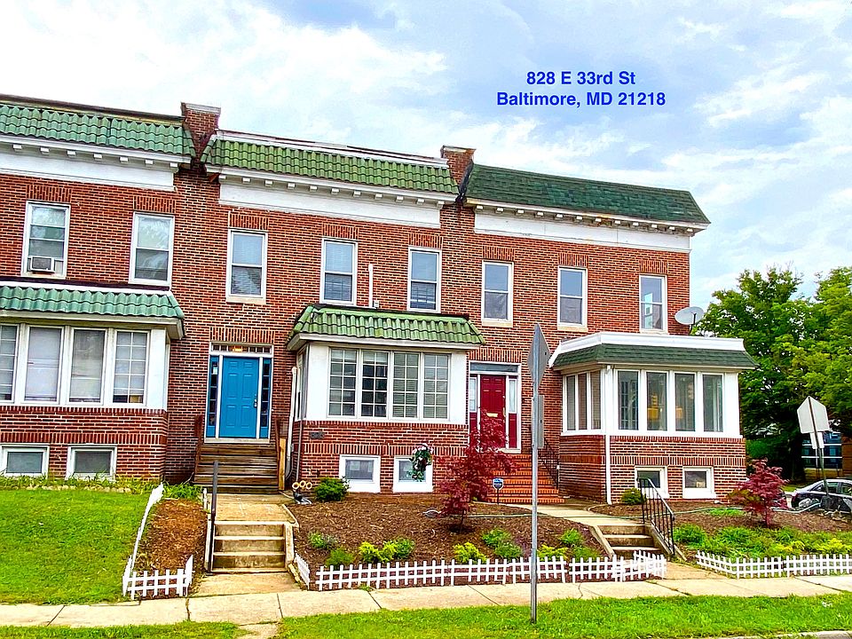 Corner town home with abundant natural lights