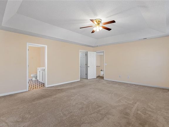 5th image of 2755 Amesbury Rd