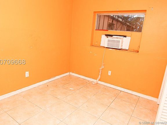 5th image of 18051 NW 32nd Ave
