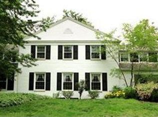 20925 Claythorne Rd, Shaker Heights, OH 44122