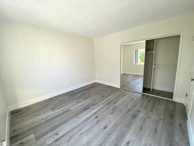 1543 N Bronson Ave #310 — Photo 12