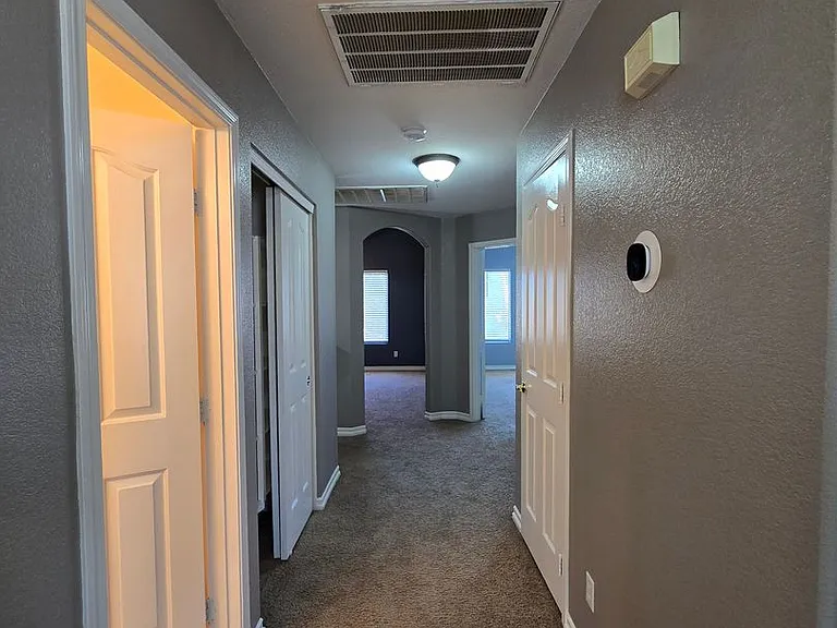 8244 W Gilmore Ave — Photo 28