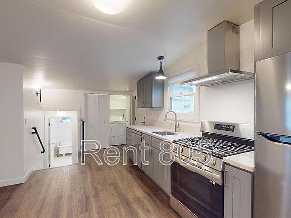 5th image of 43 N Laurel St