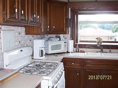 5th image of 1423 Heidorn Ave
