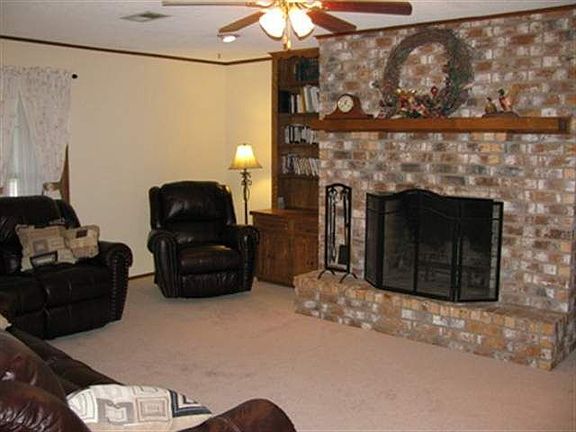 2nd image of 3157 Dogwood Ln