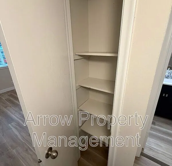 2119 Arbor St #203 — Photo 9