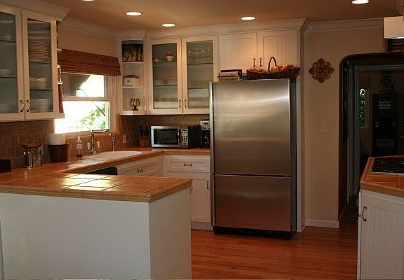2nd image of 732 E Ramona Way