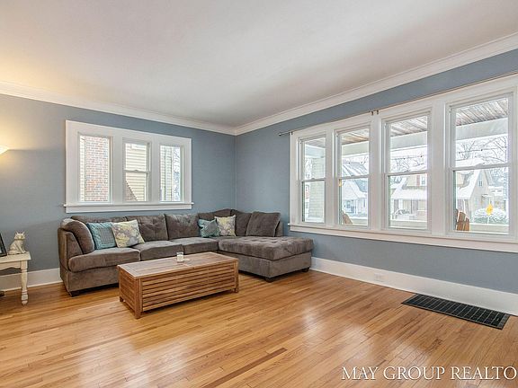 5th image of 1117 Calvin Ave SE