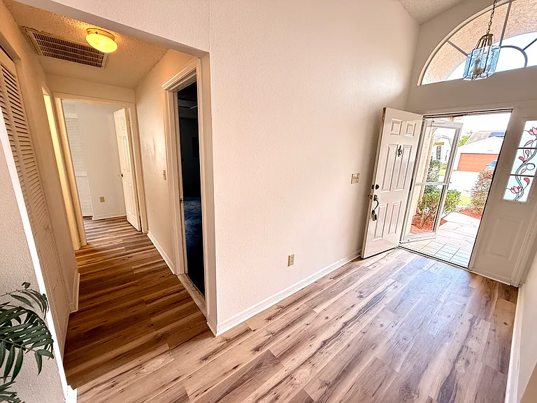 7830 Becket St — Photo 10