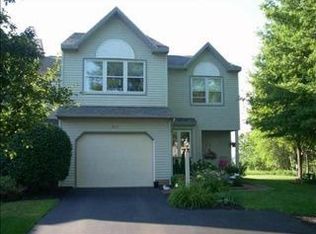 40 Ridge Ct, Saratoga Springs, NY 12866