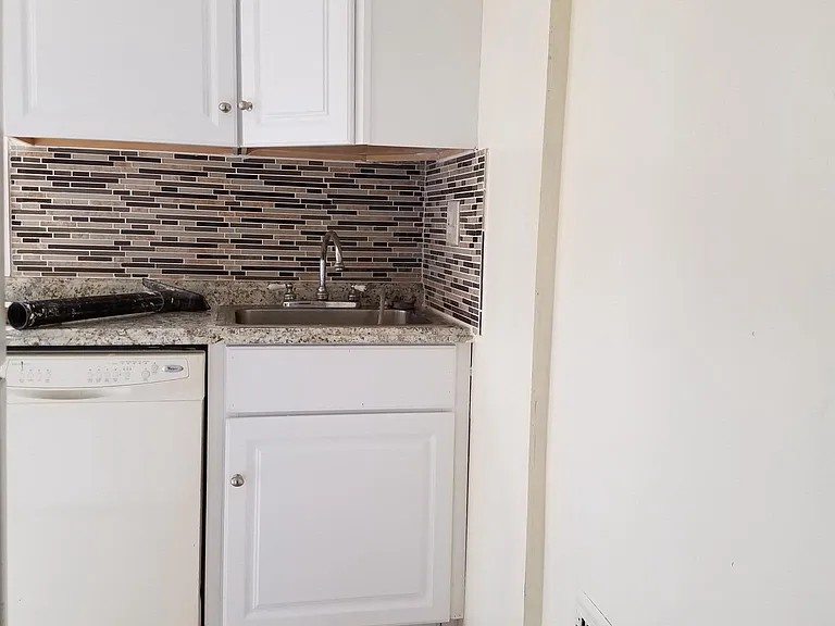 213 Lippincott Ave #2 — Photo 21