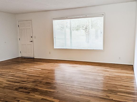 16' x 19' Living Room