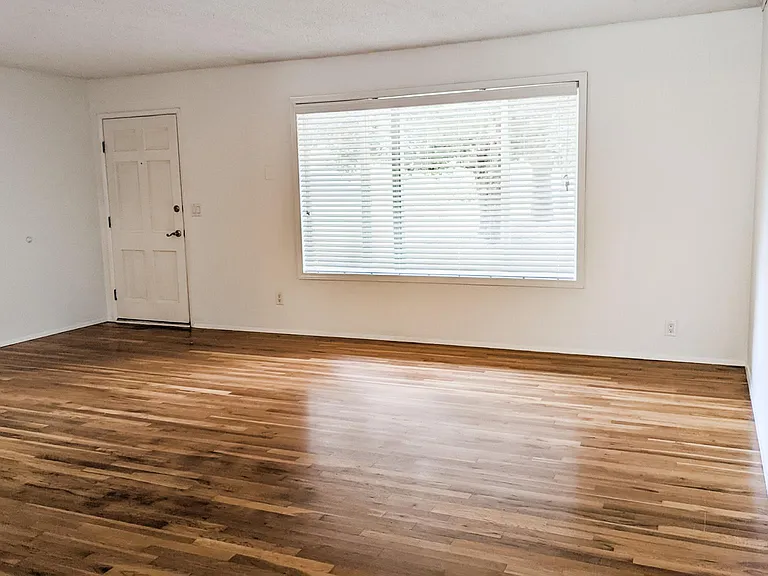16' x 19' Living Room