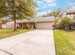 17319 Colony Creek Dr, Spring, TX 77379