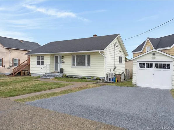 409 Woodville Rd, Saint John, NB E2M 2H9