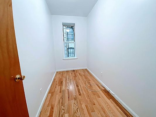 3rd image of 508 W 172nd St APT 4