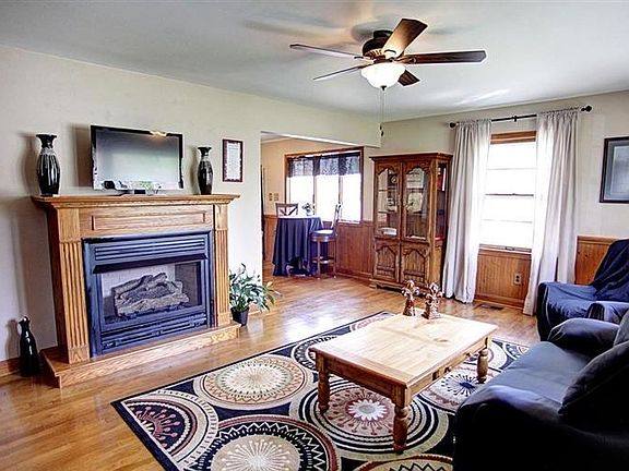 4th image of 47 Kenneth Ave