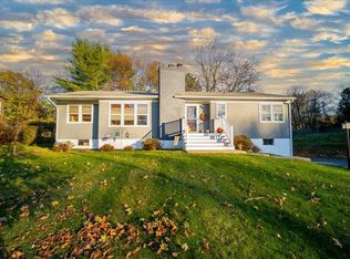 49 King George Rd, Poughkeepsie, NY 12603