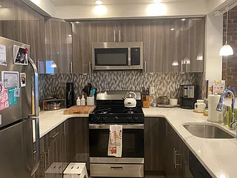 Rented by R New York