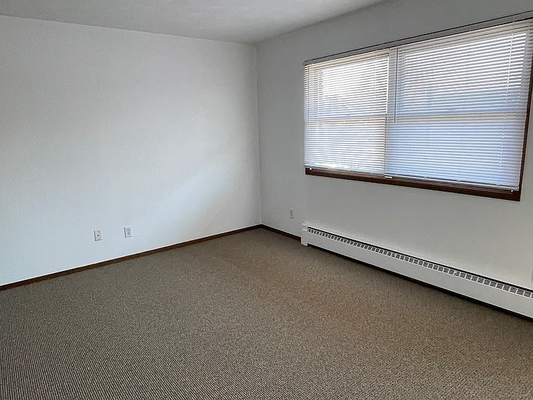 444 N Broad St — Photo 3