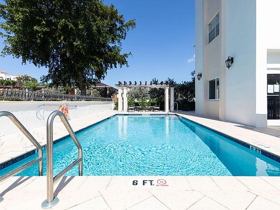4th image of 22 Salamanca Ave APT 406