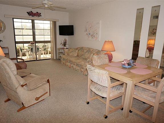 3rd image of 4064 Oakview Dr Unit D3