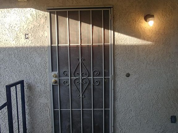 3rd image of 407 E E St APT C
