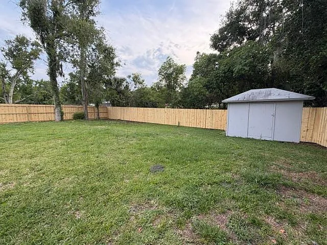 1712 Dibble Cir W — Photo 26