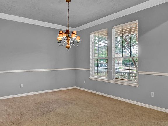 4th image of 16014 Elmwood Manor Dr