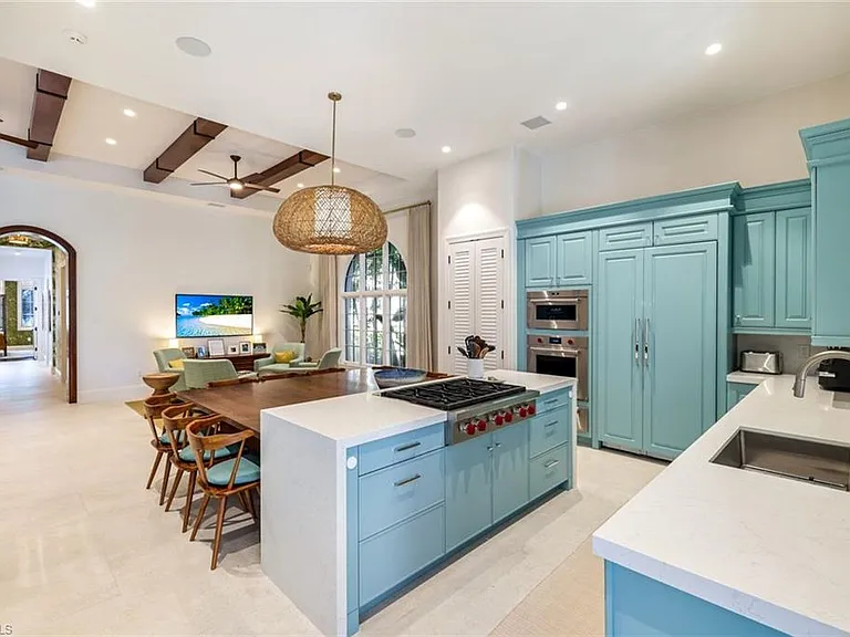2904 Tiburon Blvd E — Photo 10