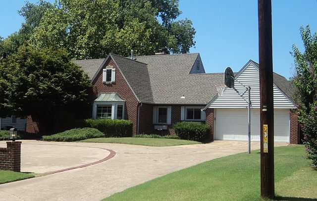 1st image of 134 Elmwood Ave