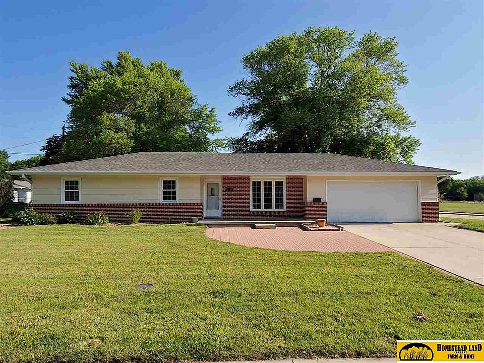 2120 Jefferson St Beatrice NE 68310 Zillow