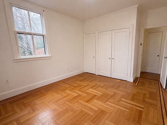 2nd image of 3461 Irwin Ave APT 1