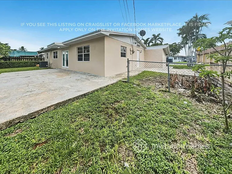4511 SW 102nd Pl — Photo 17