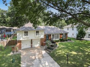6508 W 101st Pl, Overland Park, KS 66212