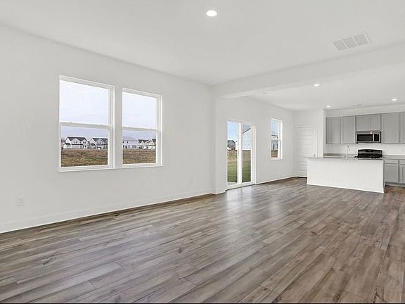 4th image of 7432 Brayton Ct