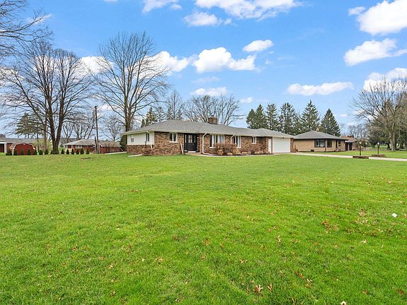 2nd image of 9468 Hilltop Dr