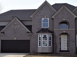 3869 Sandpiper Dr, Troy, MI 48083