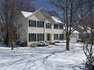 19 Hidden Valley Dr, Newark, DE 19711