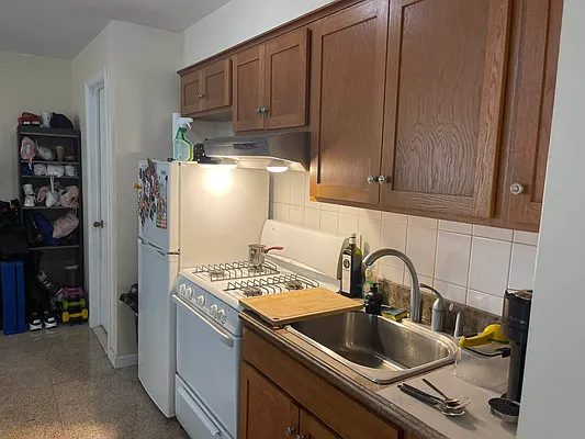 Rented by Metropolis International Realty Inc. | media 8