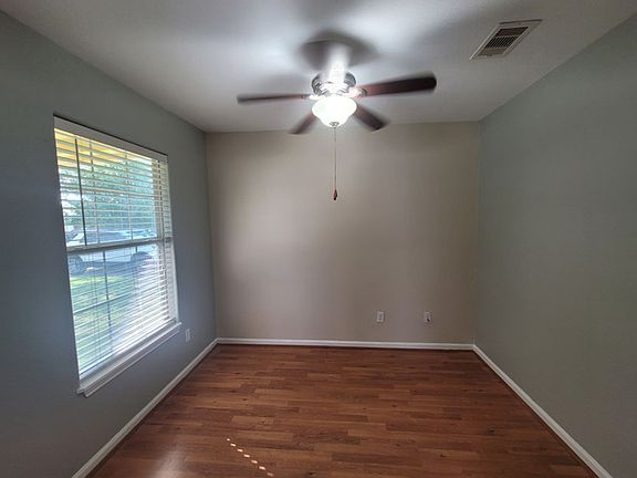 5th image of 1523 Campbell Ln