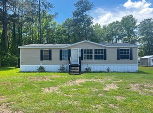 1086 Landing Rd, Manning, SC 29102