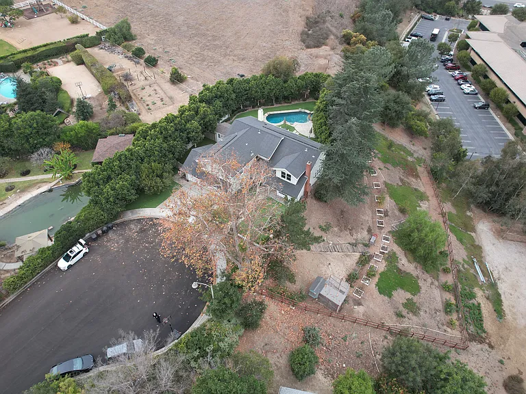 29267 Country Hills Rd — Photo 33