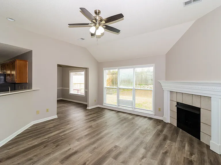 9355 Helmsley Dr — Photo 6