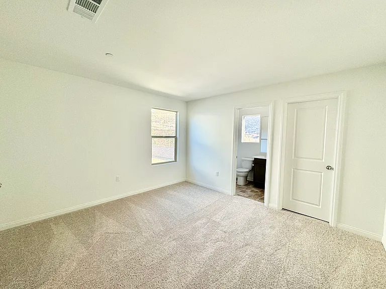 8477 Anthony St — Photo 29