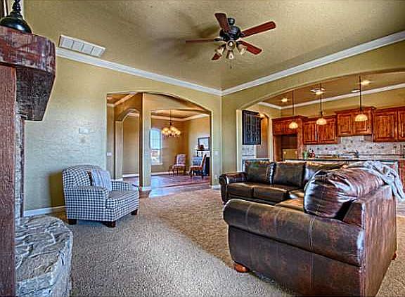 5th image of 468 Stephany Dr